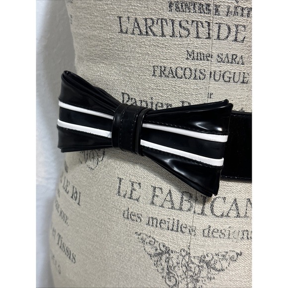 White House Black Market Black Patent Bow Belt Size M Retro Cinch Stretch Waist main image 10